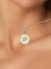 Naszyjnik złoty z kwiatuszkiem Glam Charms NS0244