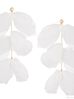 Kolczyki jedwabne kwiaty białe Peg KBL0692