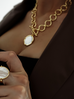 Pierścionek złoty z perłowym oczkiem Bella PTO0001