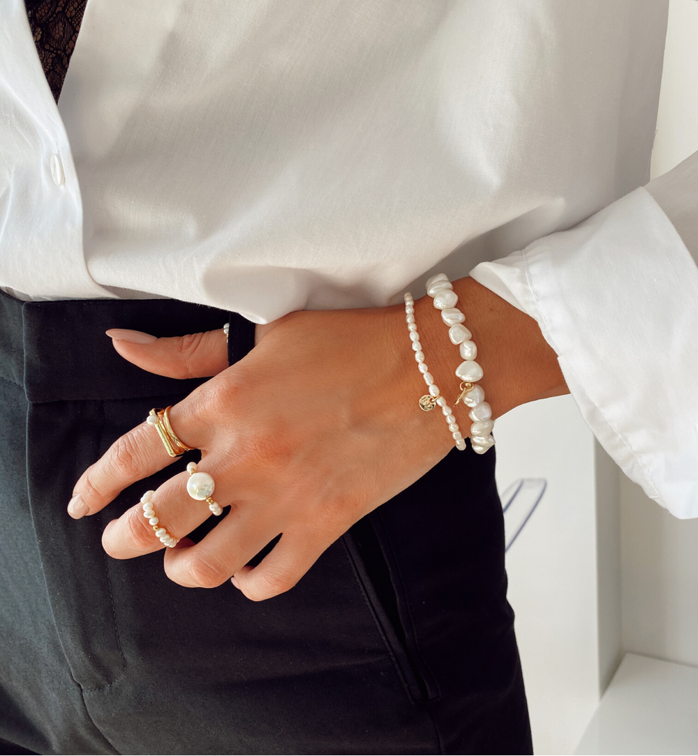 Bransoletka z pereł ze złotym księżycem BPE0003