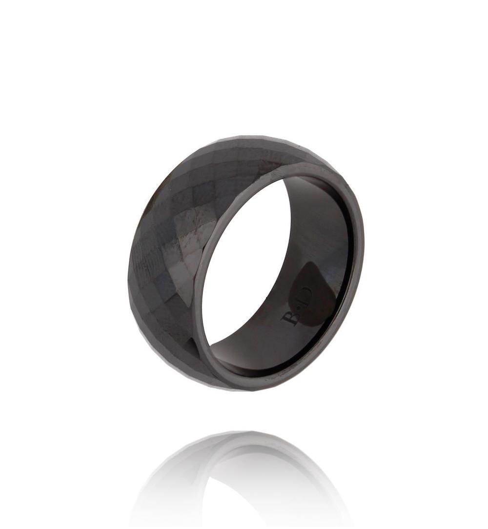 Obrączka z ceramiki czarna fasetowana Feminine PFE0024