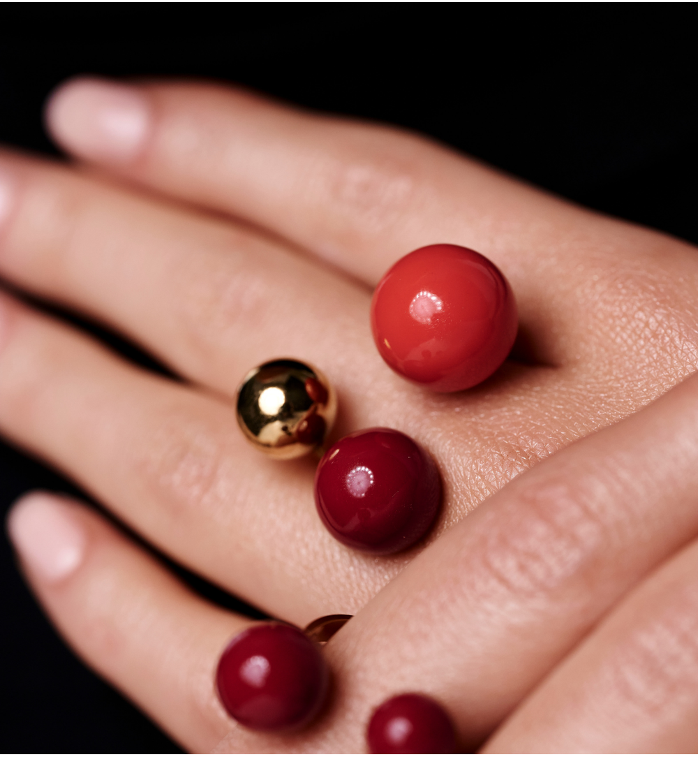 Pierścionek z kulkami w odcieniach pomarańczowego i bordowego PSA1088