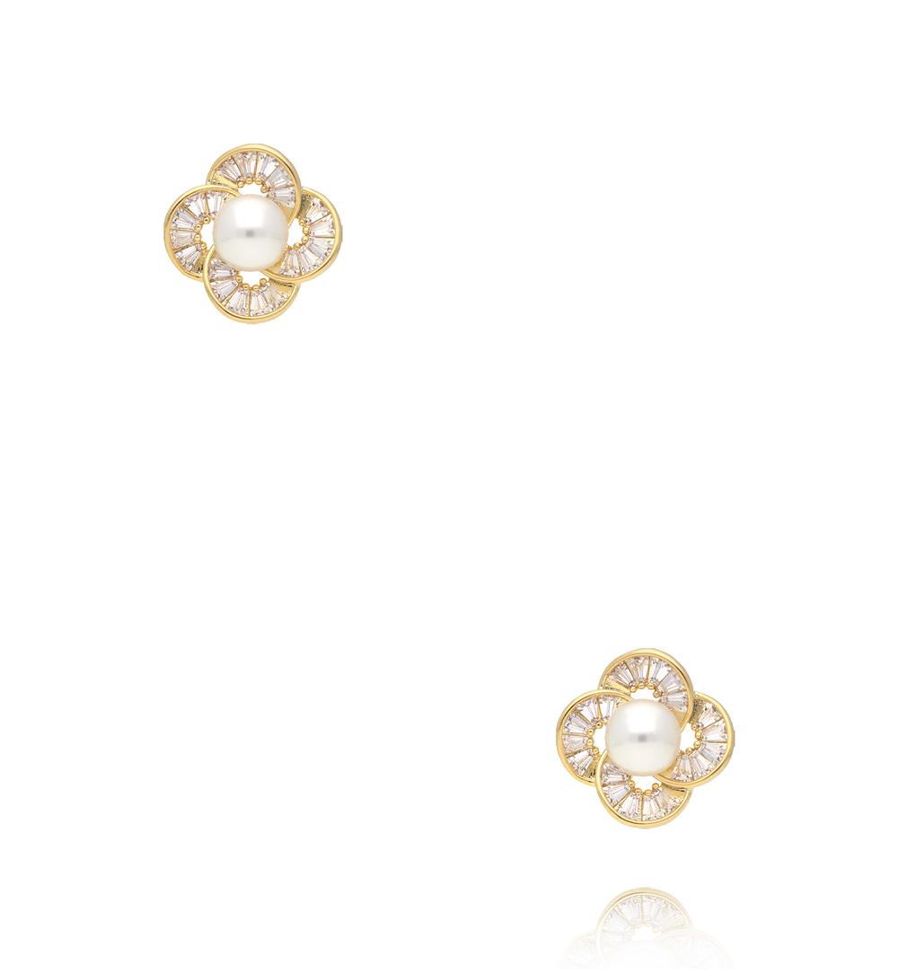 Kolczyki z perłą w kwiatowej oprawie KSS2209