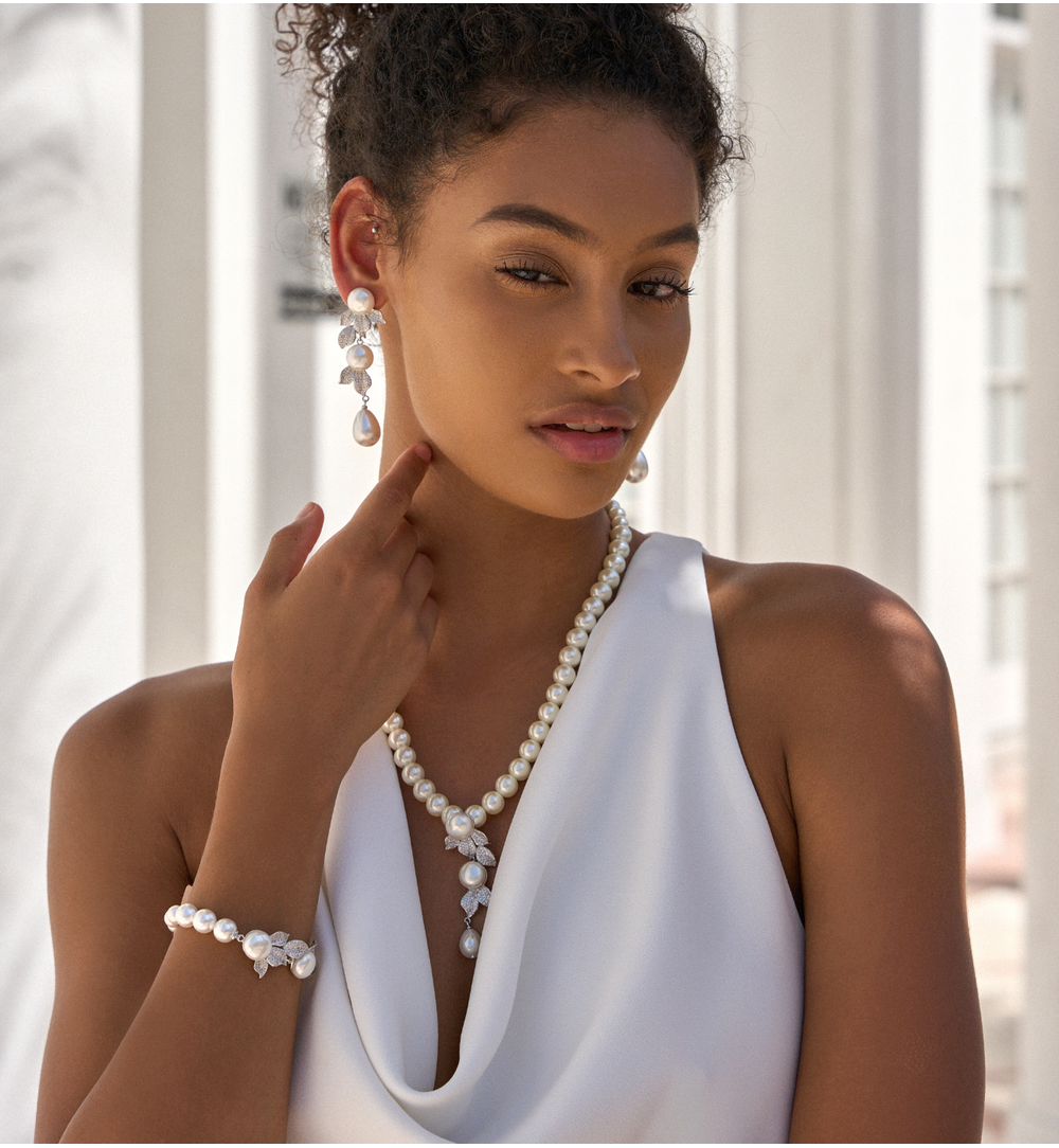 Naszyjnik srebrny z perłami Retro Bella NPE0113