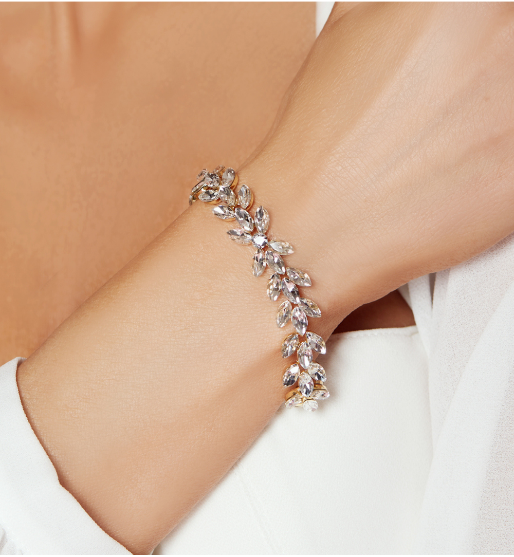 Bransoletka z transparentnymi kryształkami Stunning  BSS0051