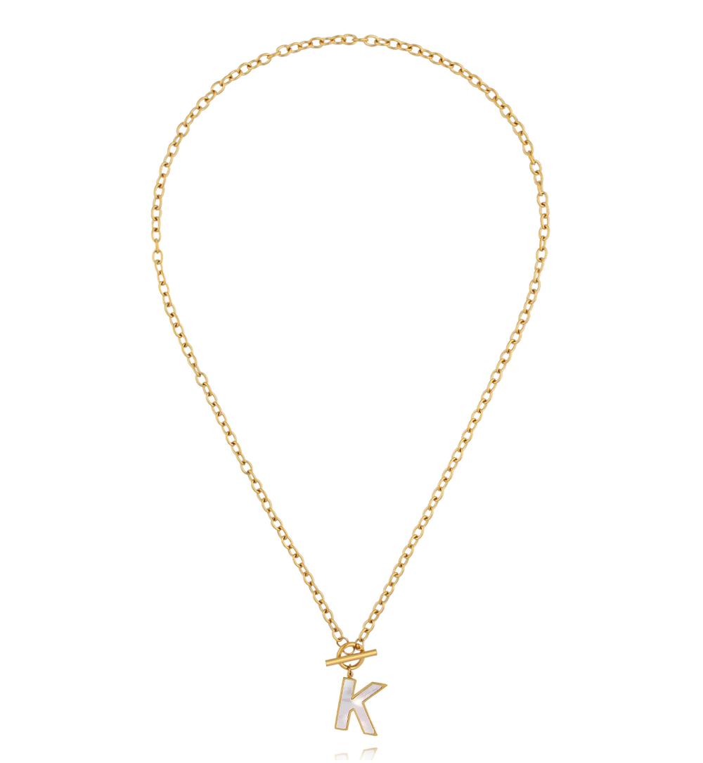 Naszyjnik z literą K i zapięciem toggle NSY0863