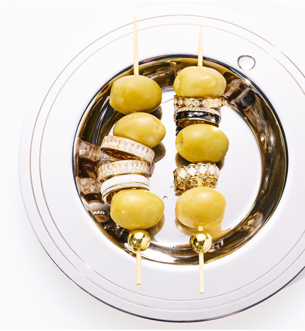 Pierścionek złocony regulowany z masą perłową i kryształami PSS0214