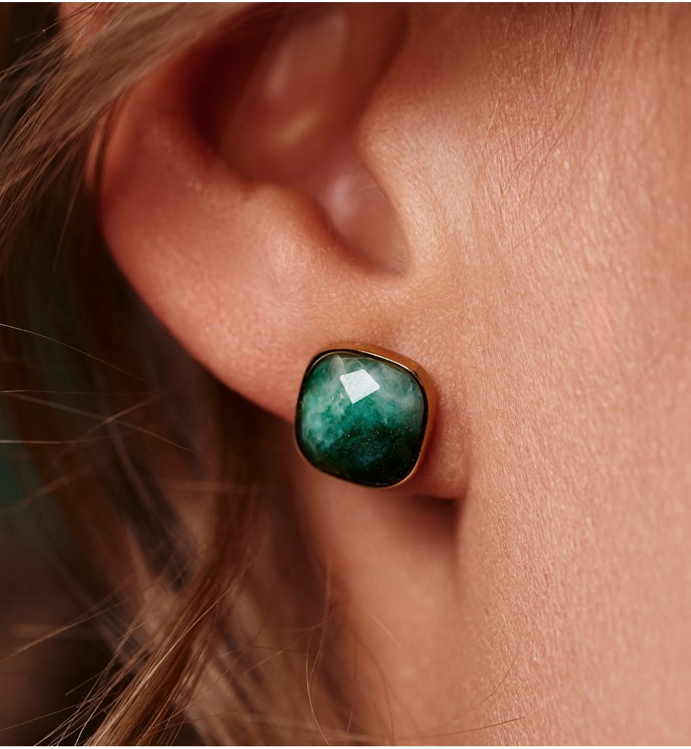 Kolczyki kwadraciki z jadeitami Bali Breeze KPA0246