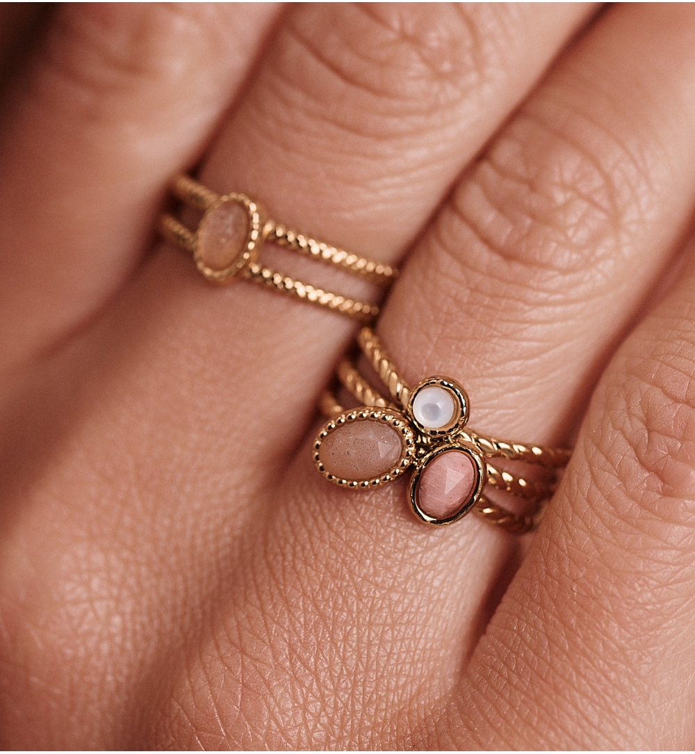 Pierścionek regulowany z kamieniem słonecznym PEA0088