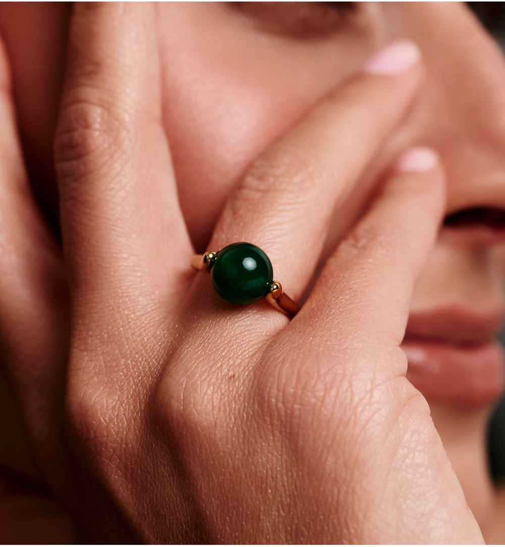 Pierścionek z zielonym agatem w złotej oprawie PSA1159