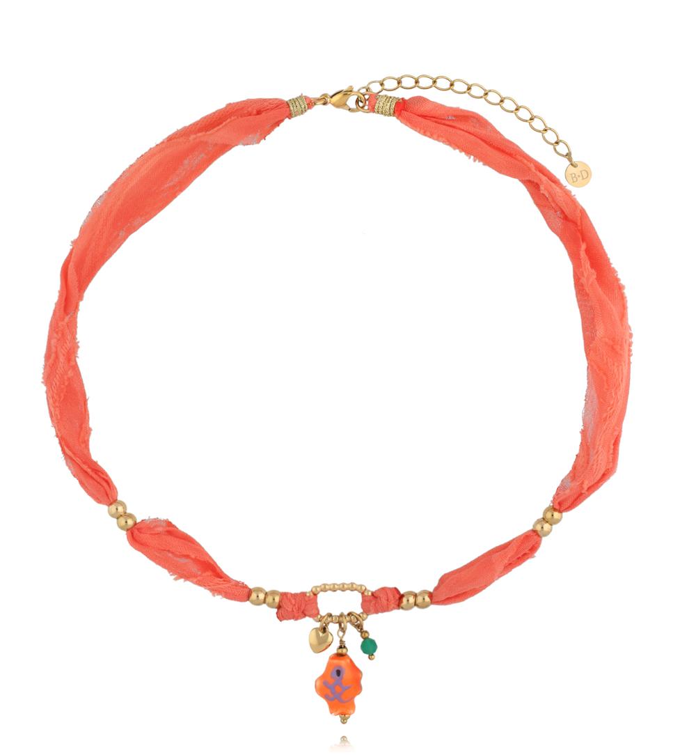 Naszyjnik z tkaniny z dekoracyjnymi zawieszkami NSH0127