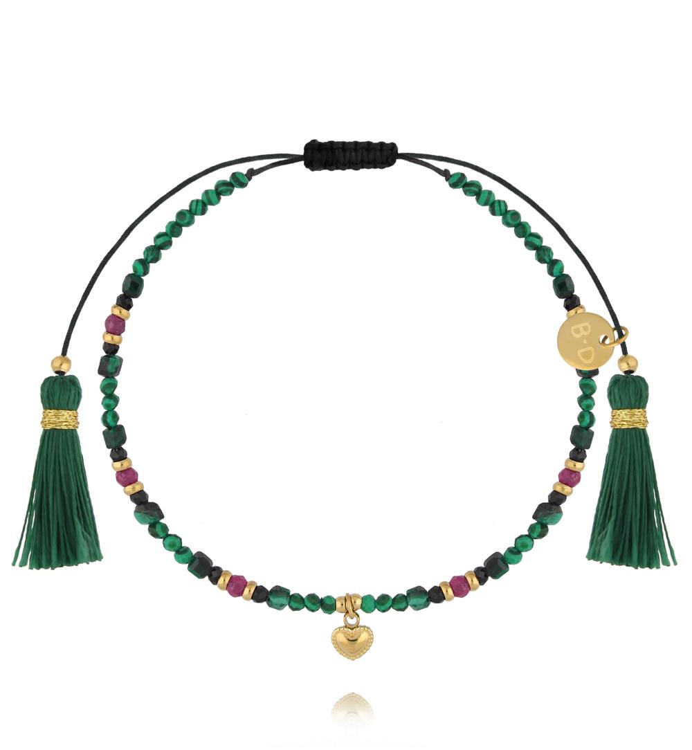 Bransoletka na sznurku z malachitu, czarnego turmalinu i rubinu z zawieszką serca BTW3591