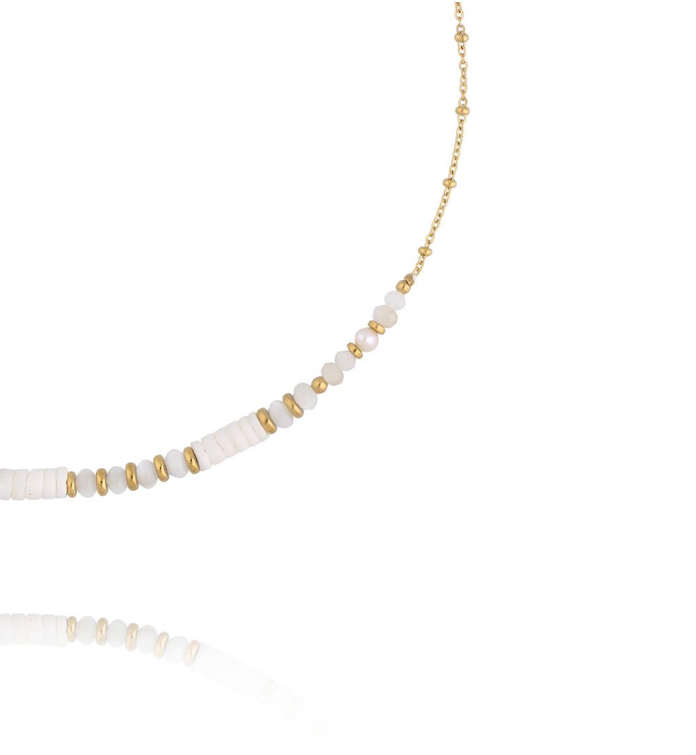 Naszyjnik biały z muszlami i perłami NPA1468