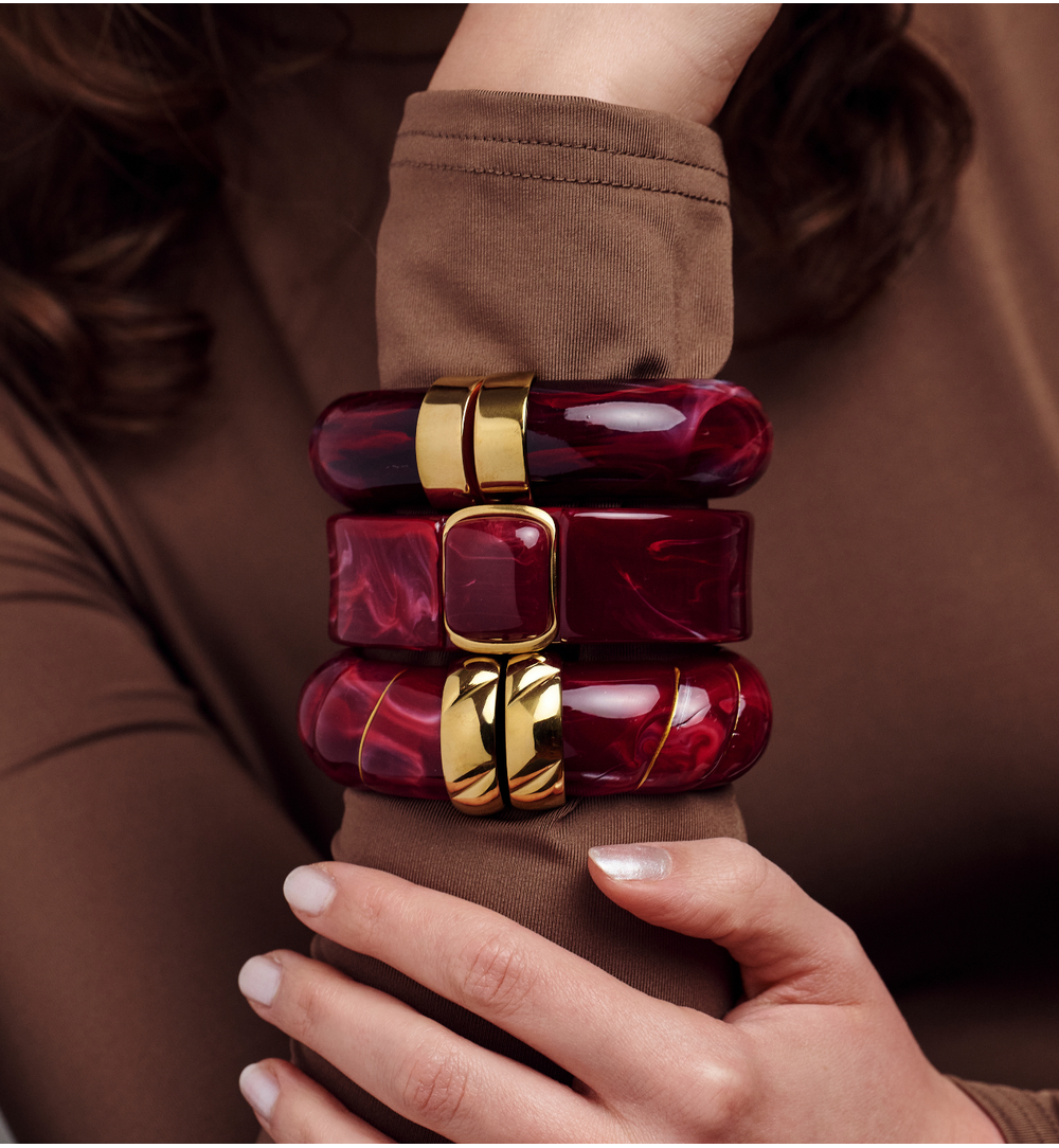 Bransoletka w odcieniu głębokiej rubinowej czerwieni BEU0020