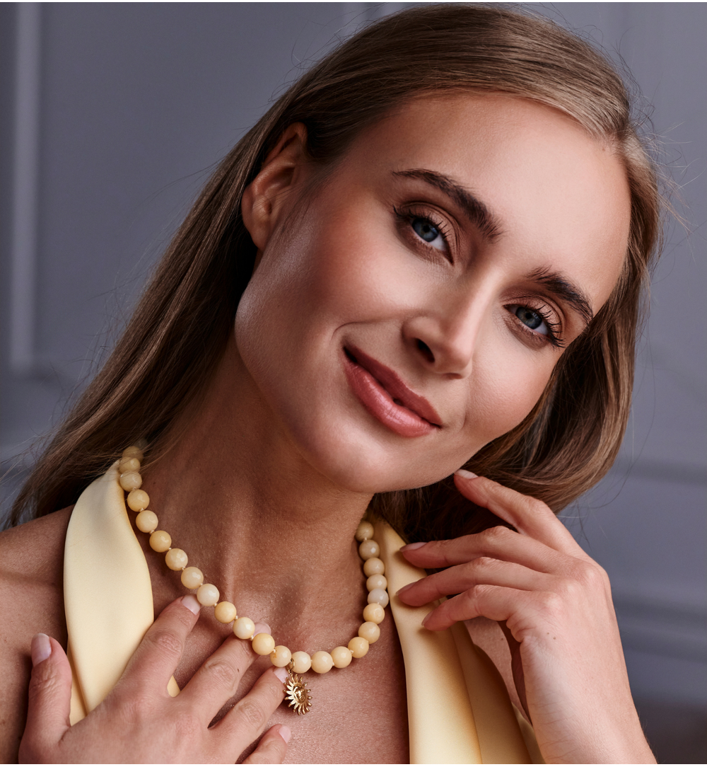 Naszyjnik z żółtymi jadeitami i słońcem NPA1449