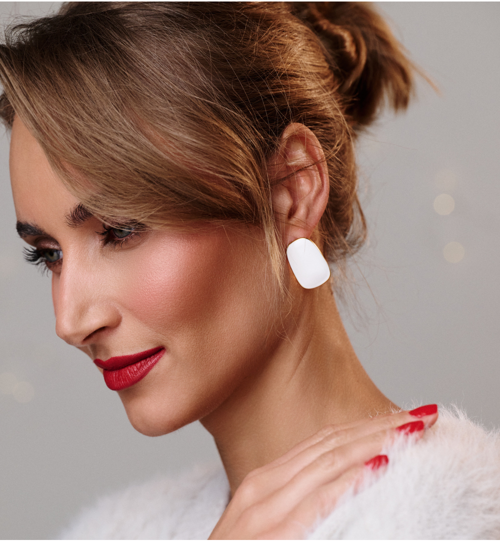 Kolczyki prostokątne emaliowane białe złote KSY0510