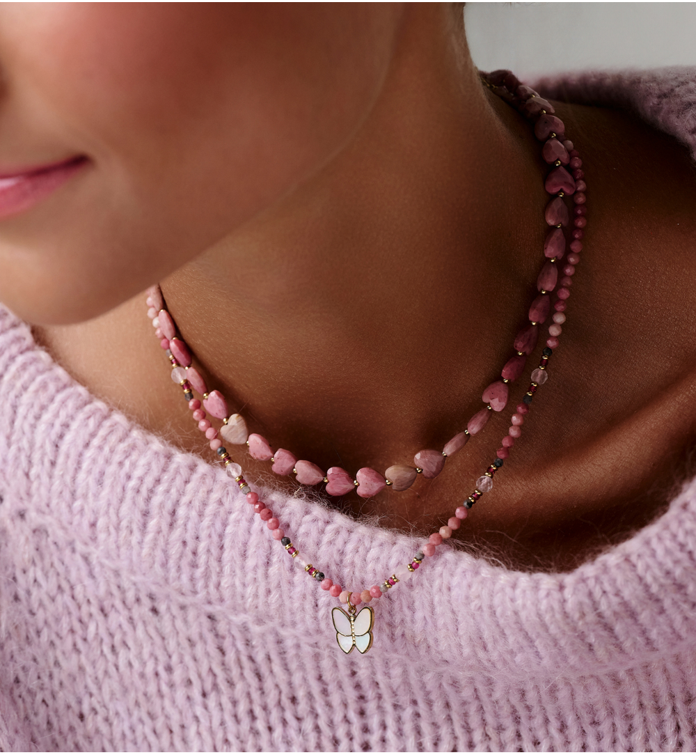 Naszyjnik z rodonitu w kształcie serc NPA1604