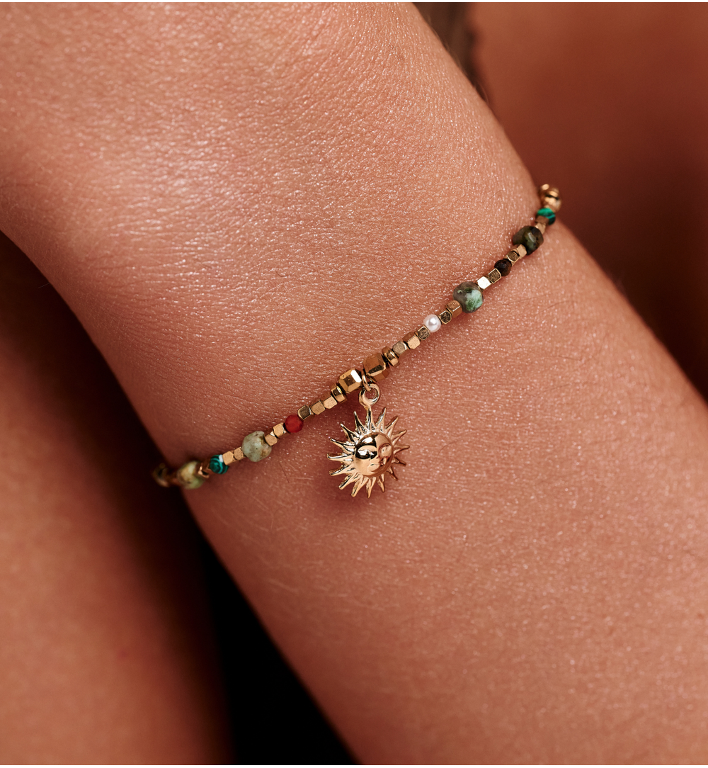 Bransoletka z kamieni naturalnych z zawieszką słońca BEA0094
