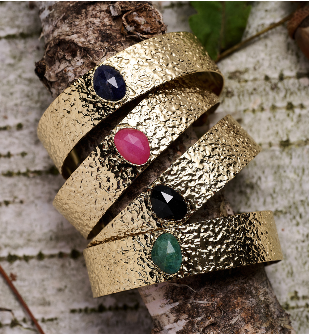 Bransoletka szeroka złocona z jadeitem afrykańskim BEA0020