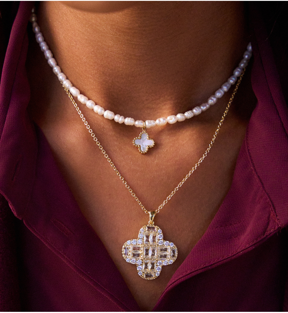 Naszyjnik złoty z kryształową koniczynką Cristal Clover NS0262