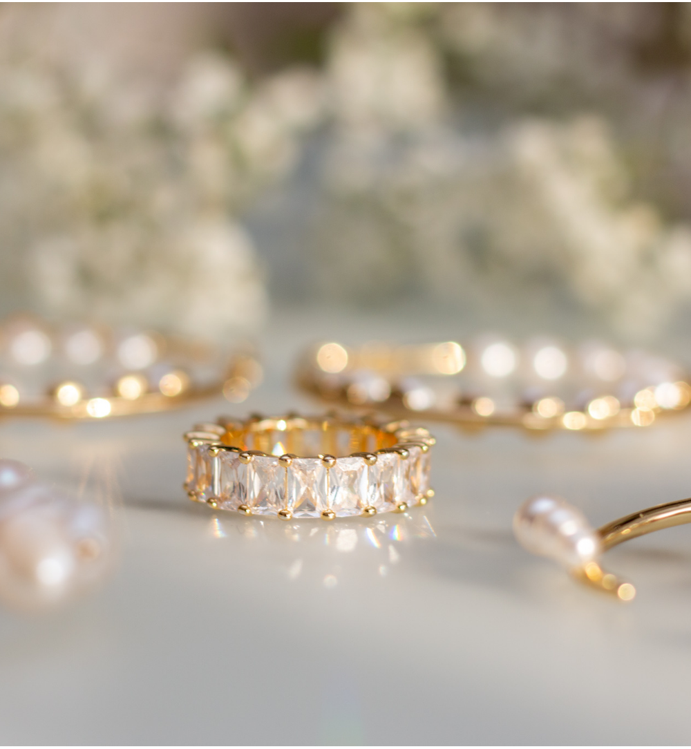 Pierścionek złoty z kryształkami  Ame PRG0231