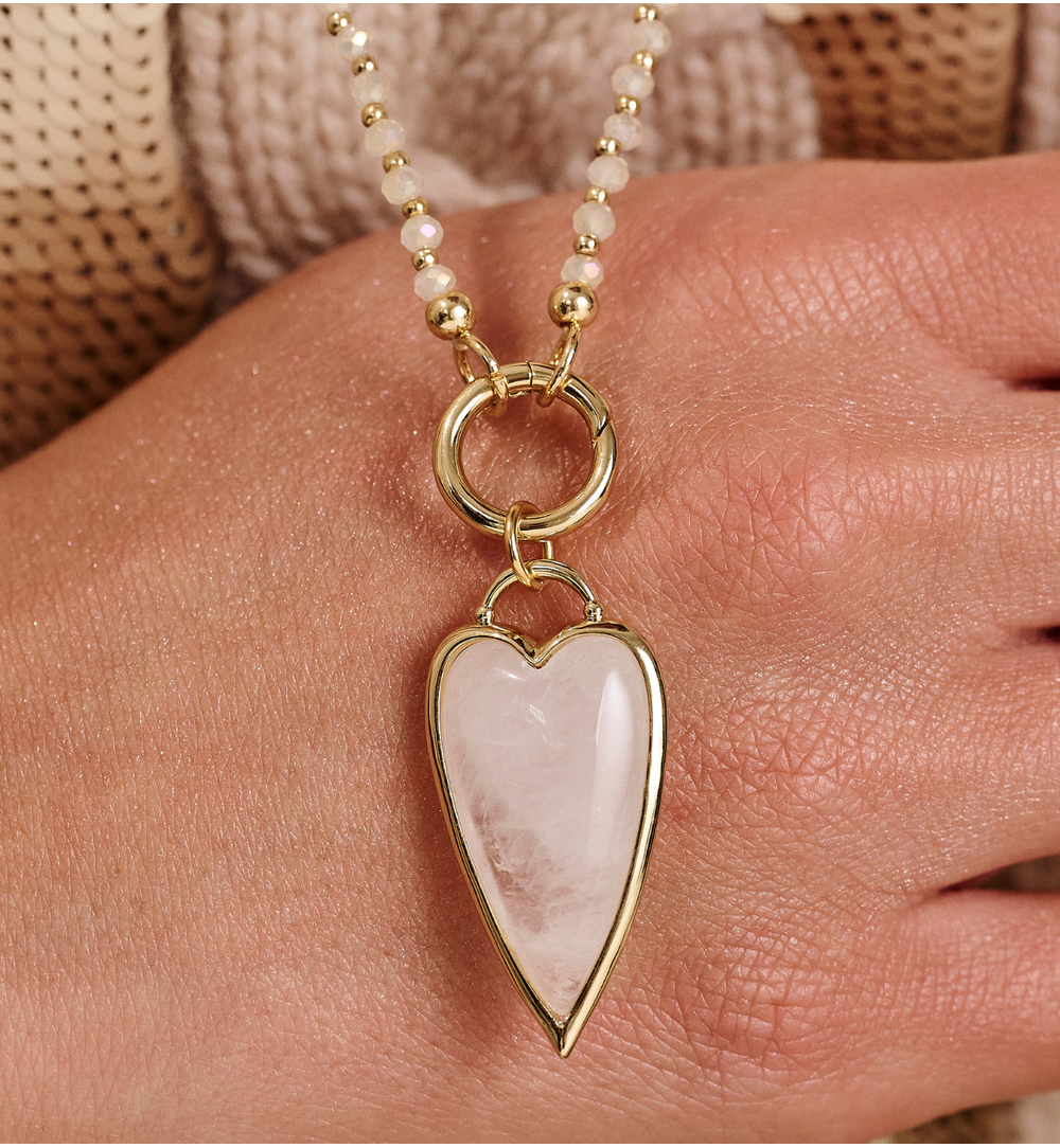 Naszyjnik kremowy z  sercem NSC0670