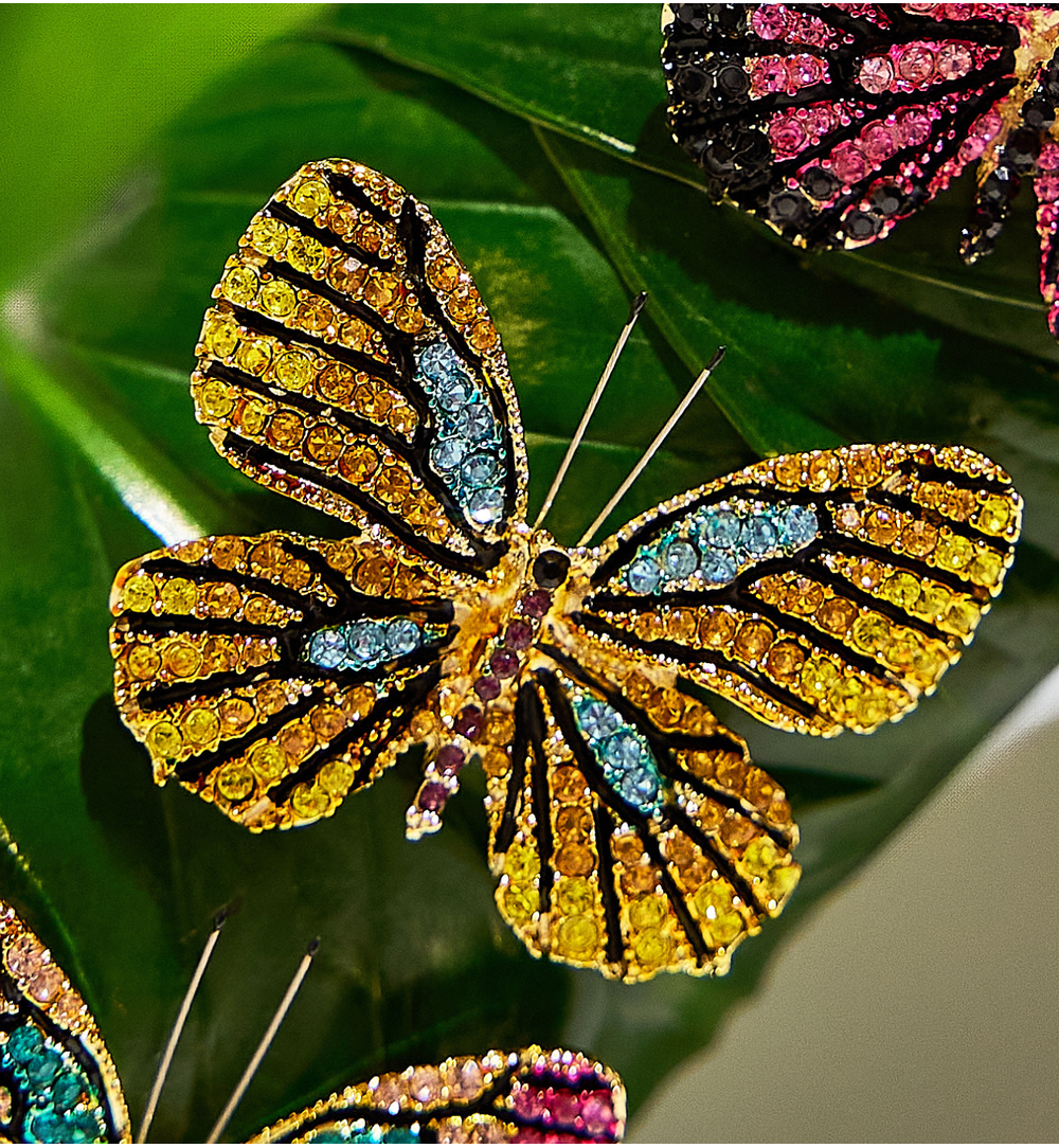 Broszka z kolorowym motylem Papillon BRPI0009