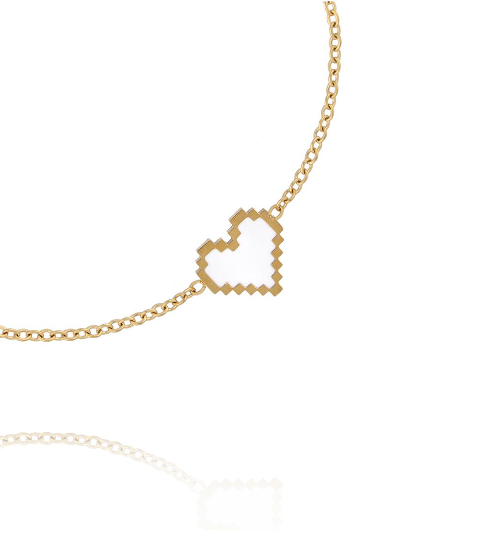 Bransoletka z pikselowym sercem na złotym łańcuszku BSY0630