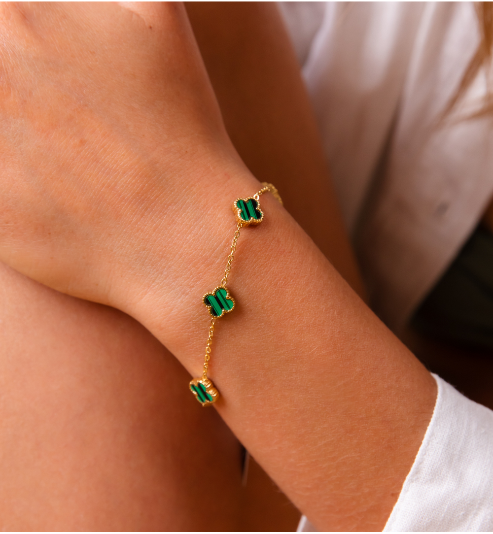 Bransoletka z zielonymi koniczynkami Clovers BSY0033