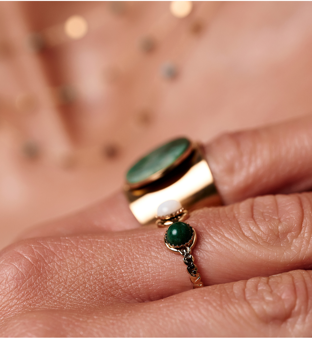 Pierścionek z jadeitem i masą perłową PEA0057