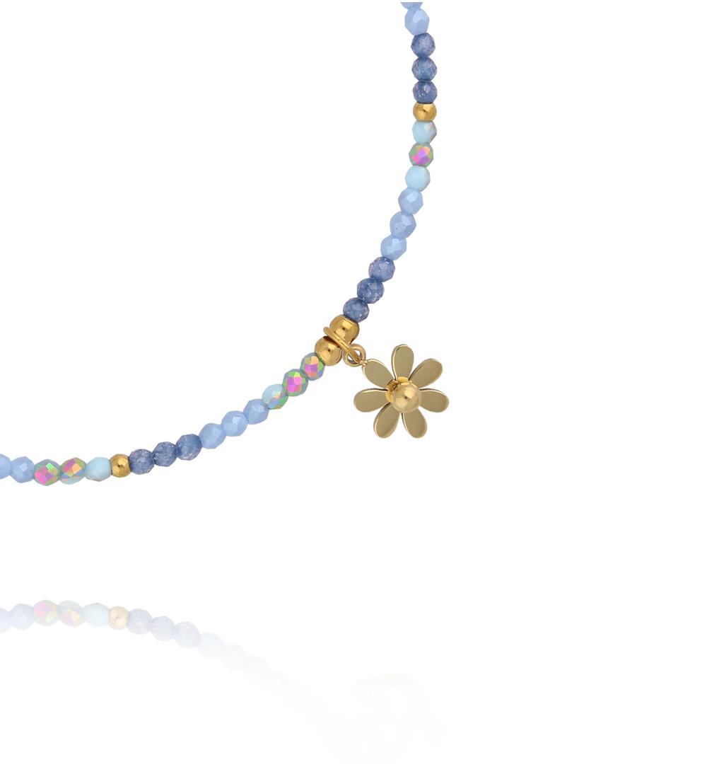 Bransoletka z niebieskich kryształków z zawieszką kwiatka BTW3685