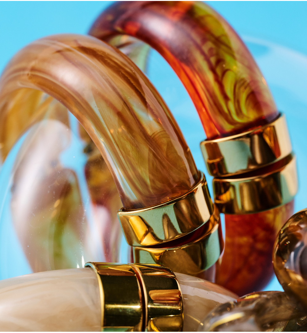 Bransoletka w odcieniu złotego miodu ze złotym zapięciem BEU0016