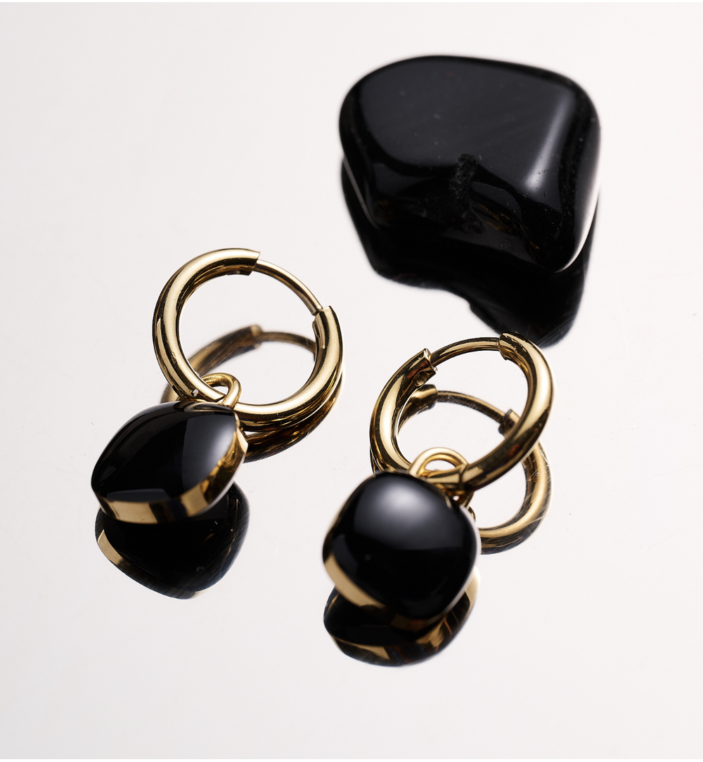 Kolczyki kółka z czarną zawieszką KSY0375