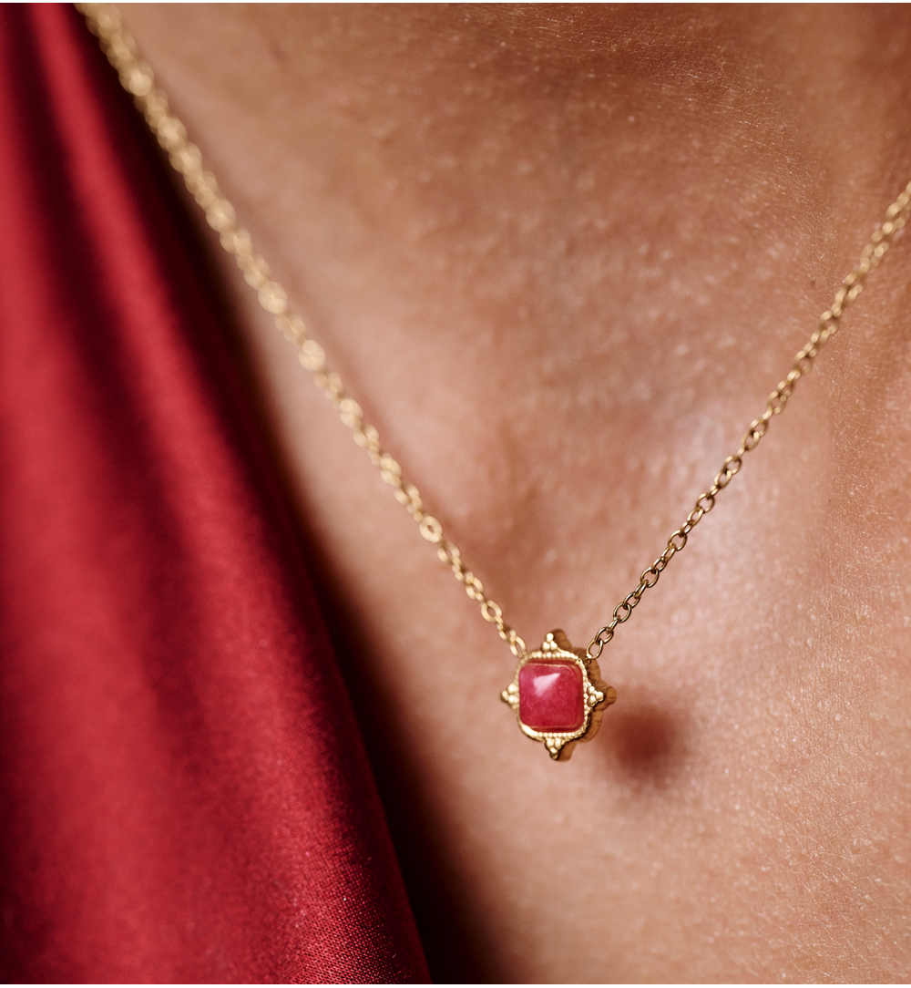 Naszyjnik delikatny złoty z jadeitem NEA0027