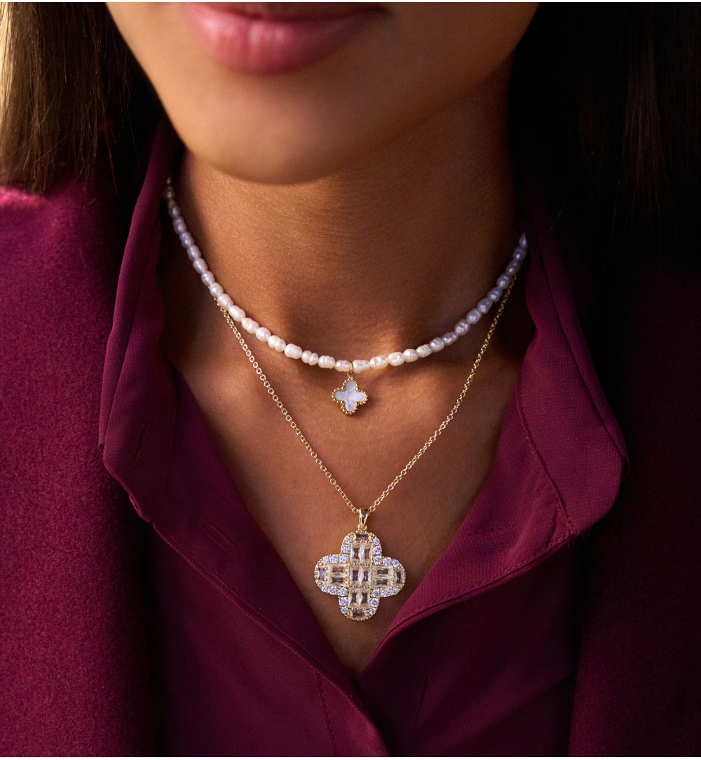 Naszyjnik złoty z kryształową koniczynką Cristal Clover NS0262