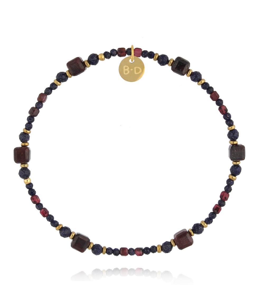 Zestaw bransoletek z kamieni w odcieniu bordo ZN0153