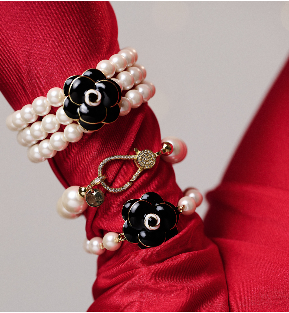 Bransoletka z perłami i kwiatem ponadczasowa BSS0240