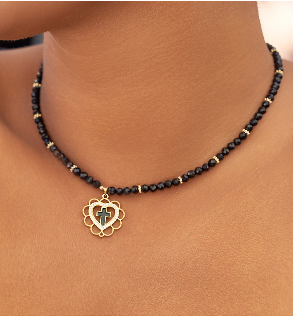 Naszyjnik czarny z sercem Funchal NTW0865