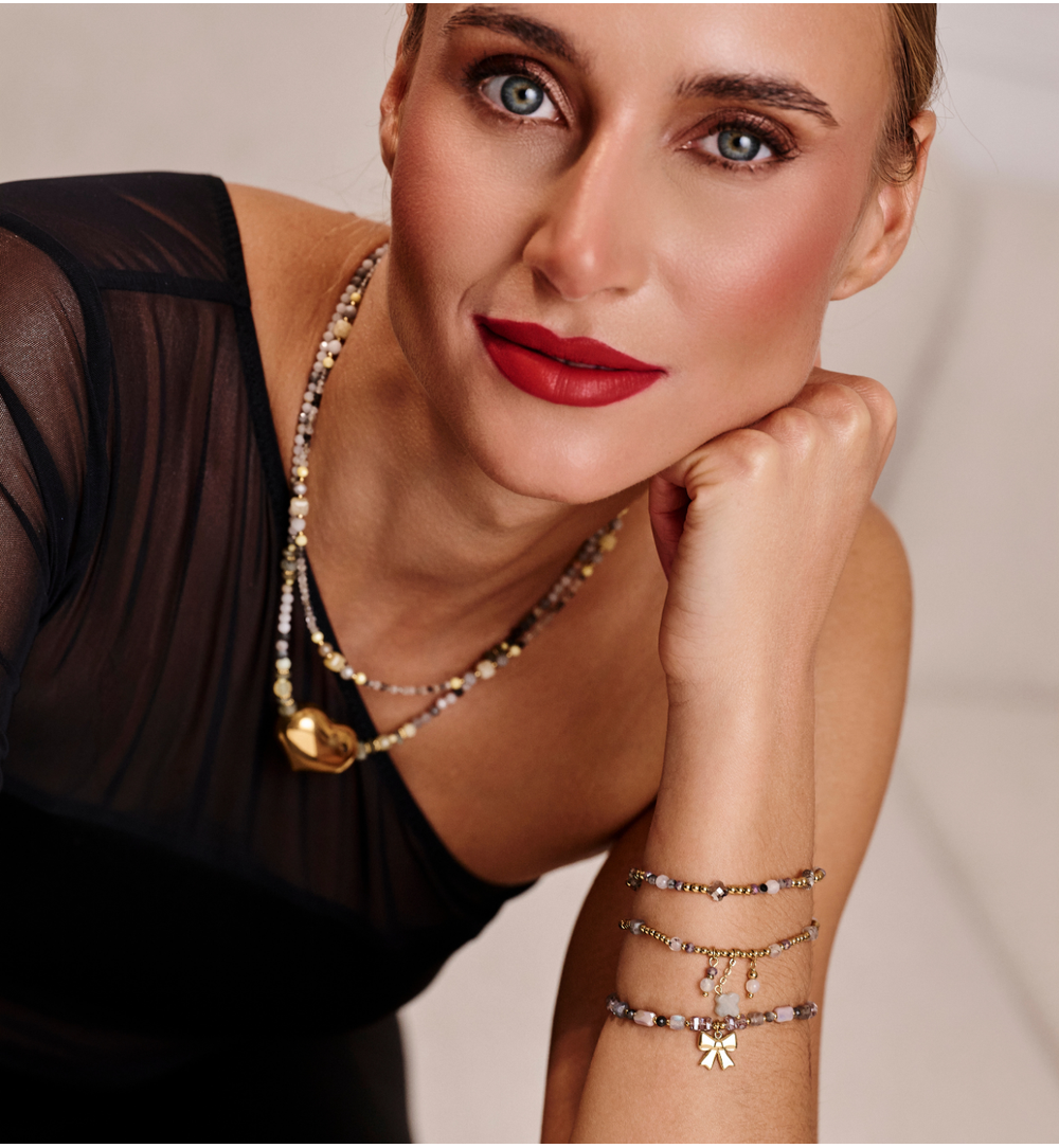 Bransoletka z labradorytu i szklanych koralików z kokardką BTW3498