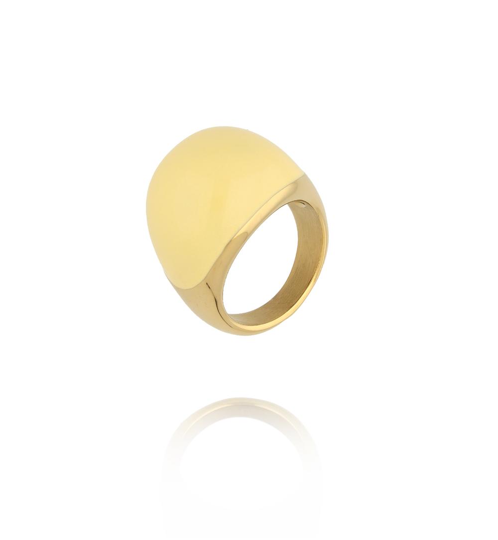 Pierścionek złoty z emalią w odcieniu kremowej żółci PSA1092