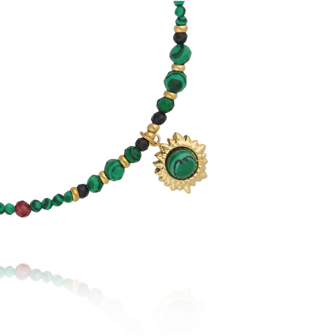 Bransoletka z malachitu ze złotą zawieszką BTW3515