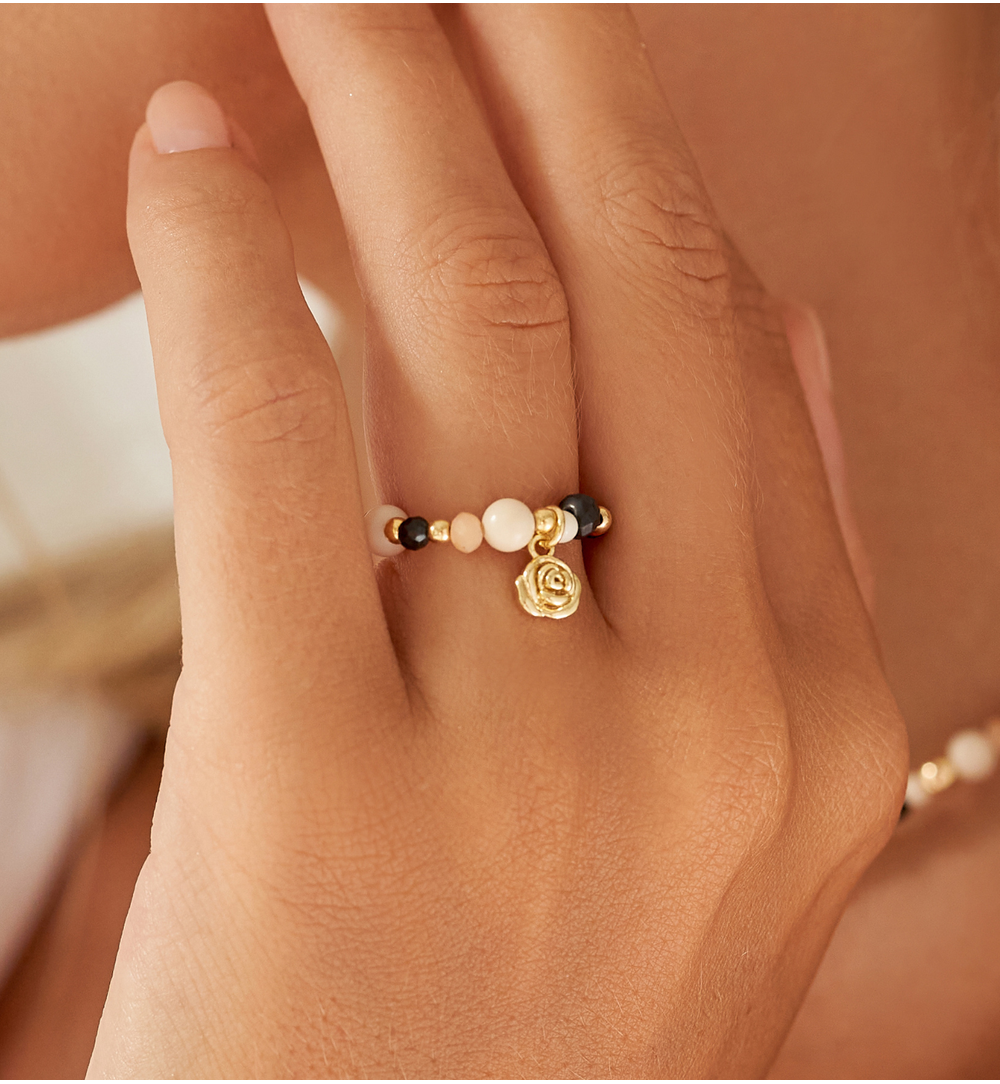 Pierścionek beżowy z różą Sanur PBI0006