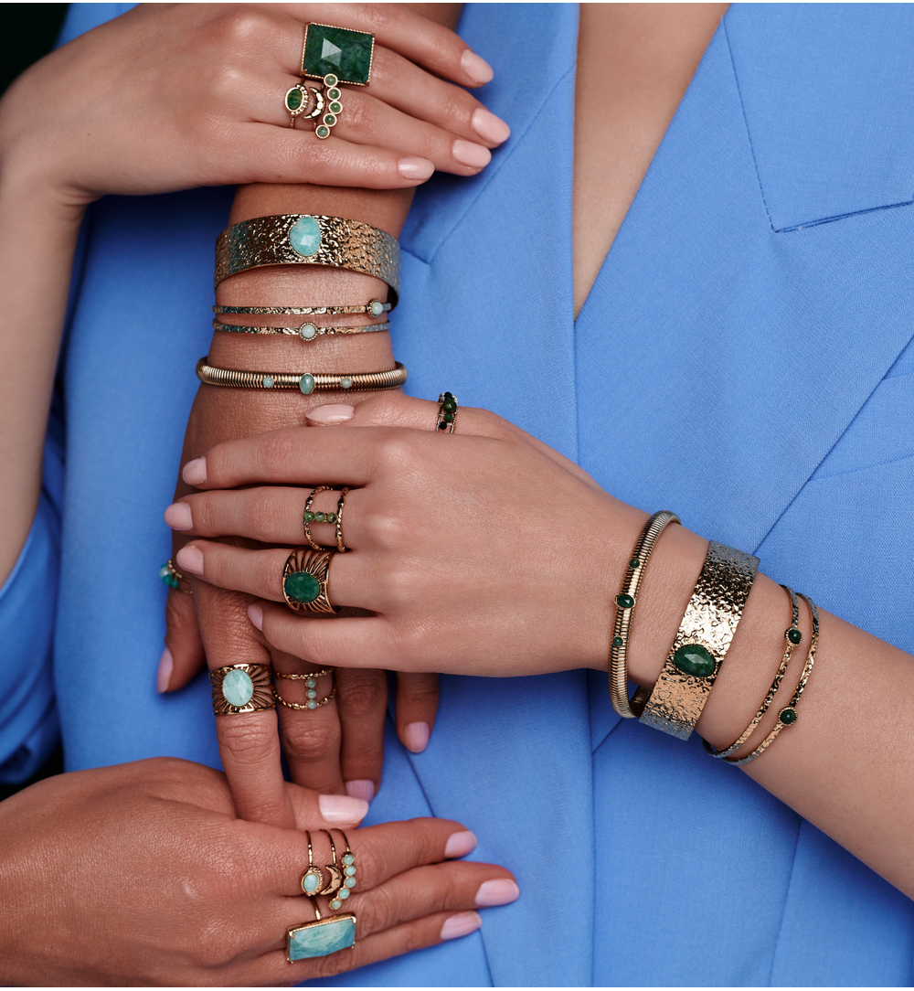 Pierścionek z jadeitem afrykańskim w złotej oprawie PEA0043