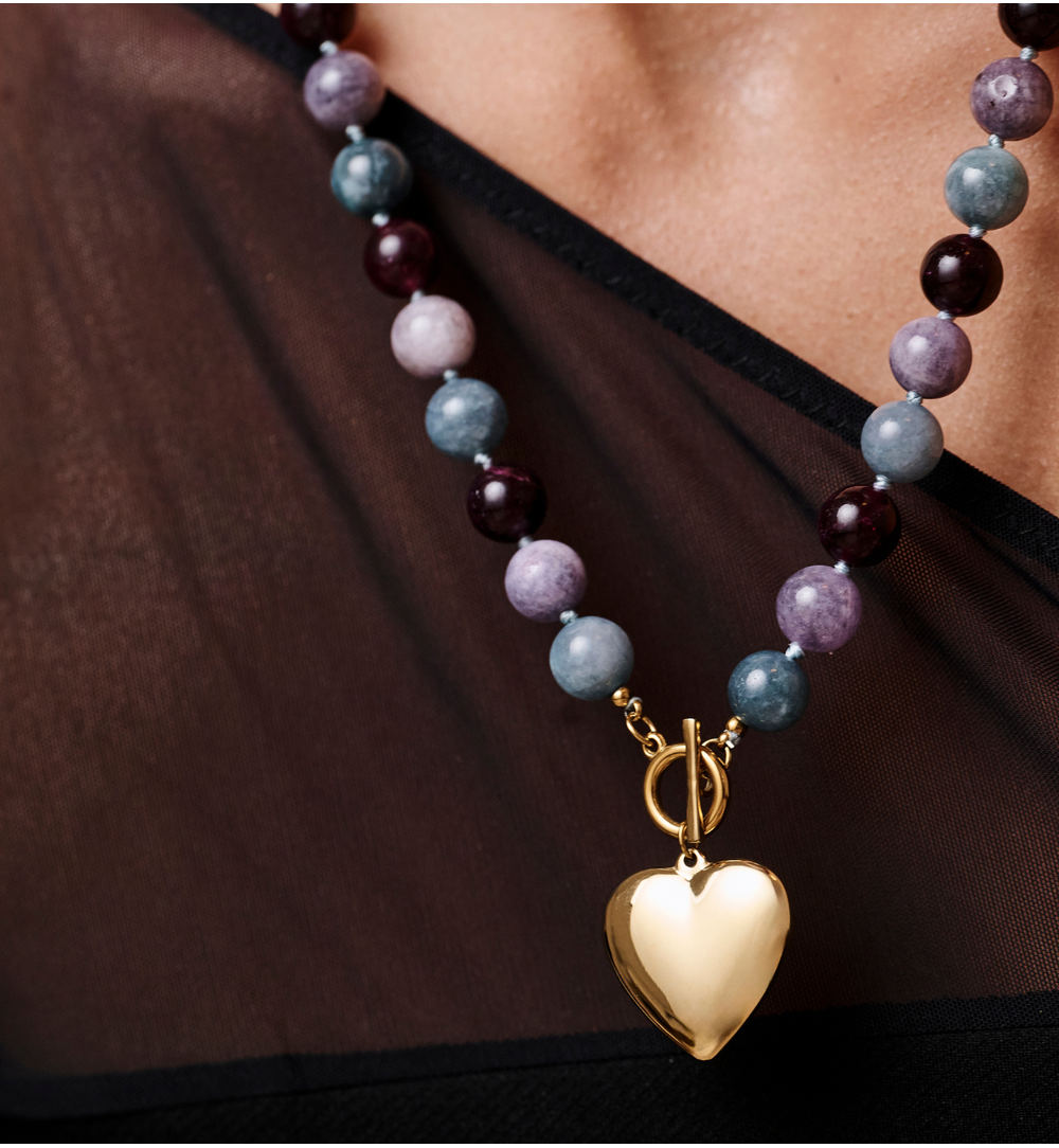 Naszyjnik z kamieni w odcieniach granatu, szarości i fioletu z sercem NPA1527