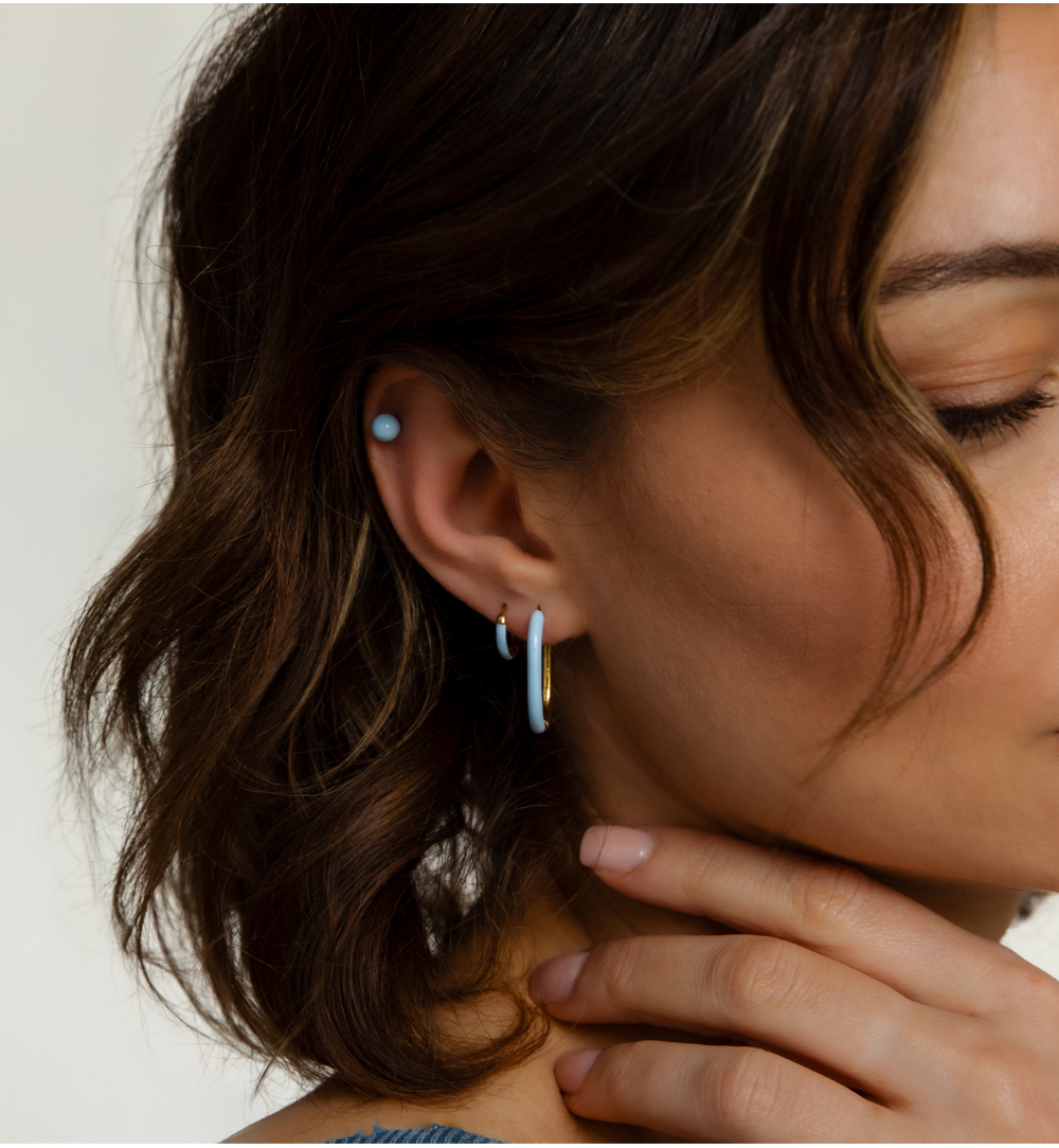 Kolczyki złote koła z niebieską emalią Enamel Small Hoops KSA1729