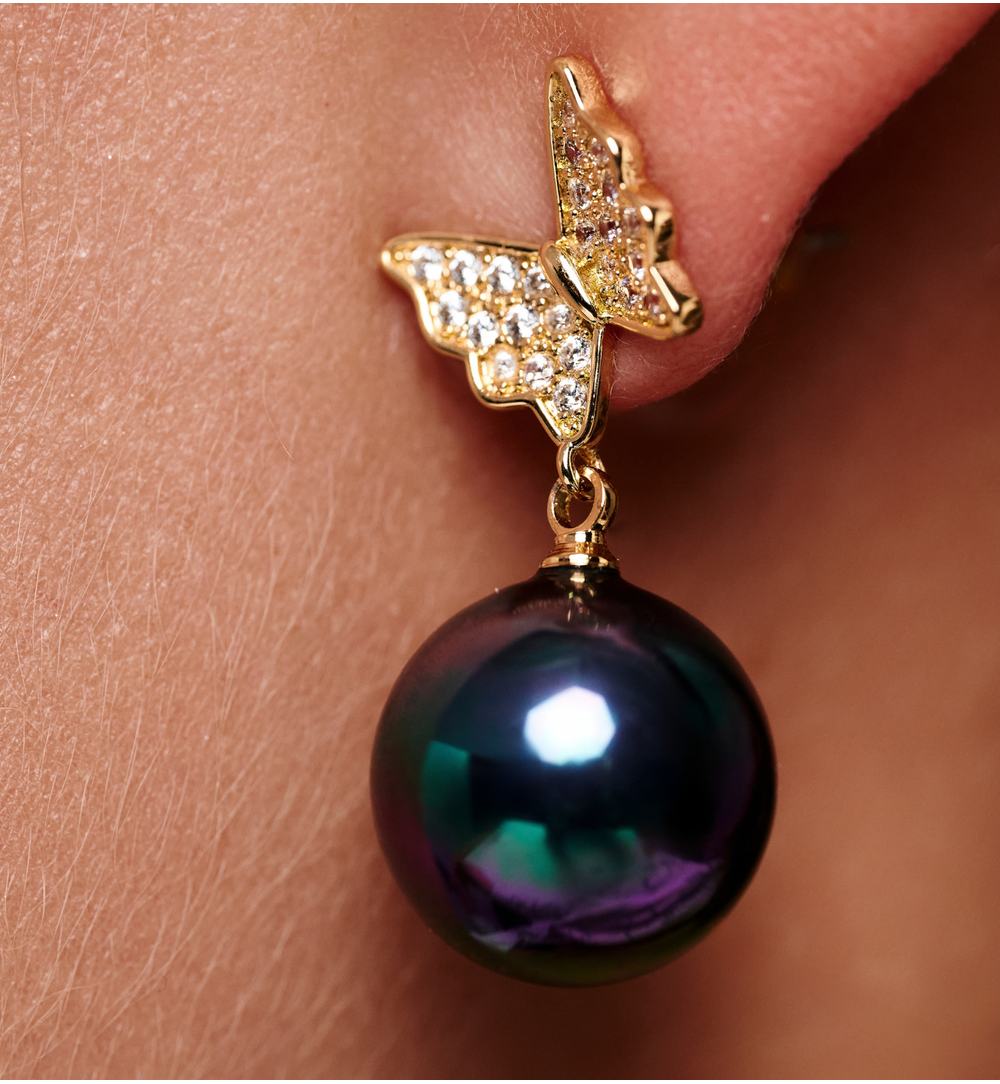 Kolczyki złocone z motylem i ciemną perłą KPE0182