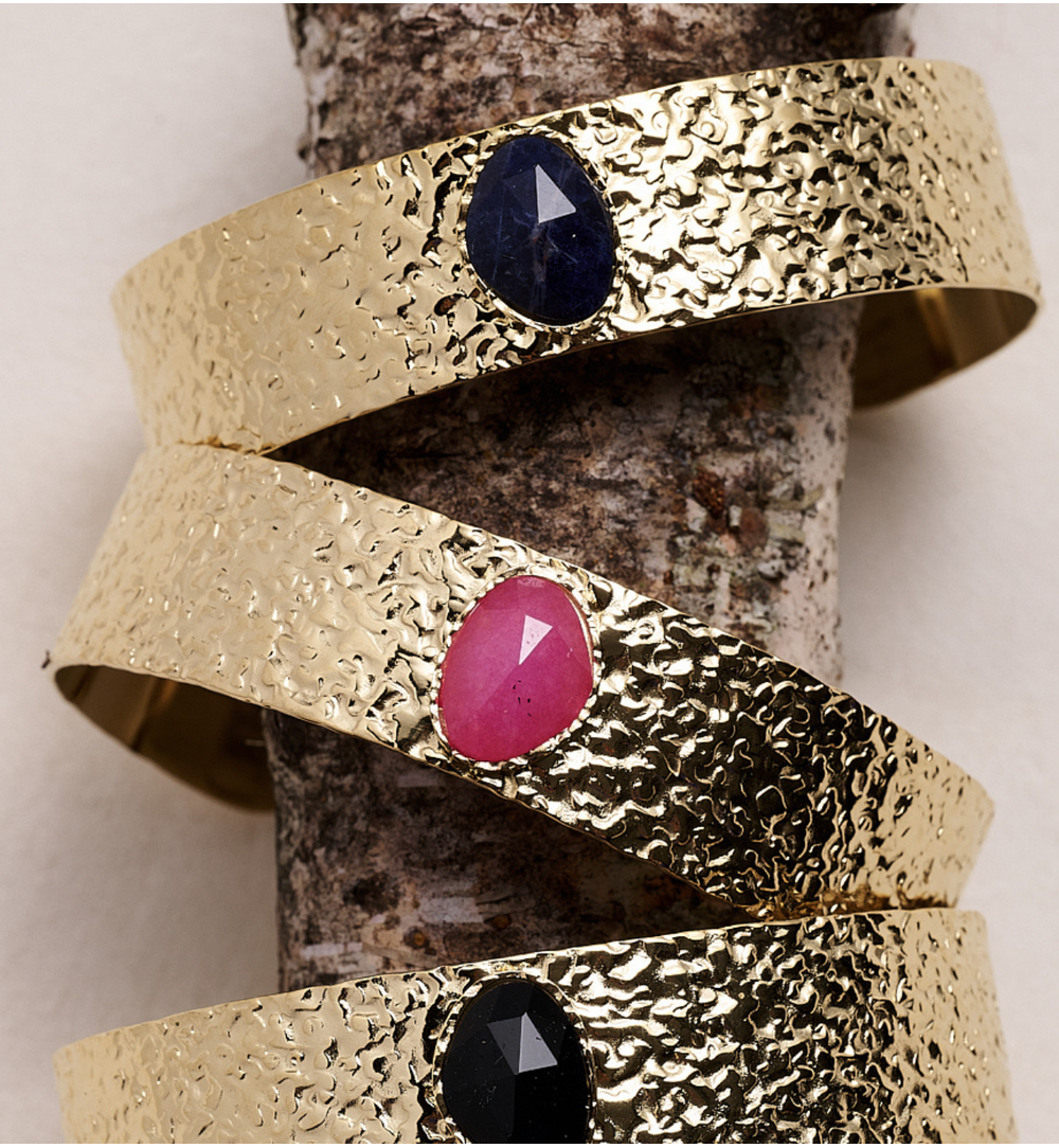 Bransoletka szeroka złocona z jadeitem afrykańskim BEA0020