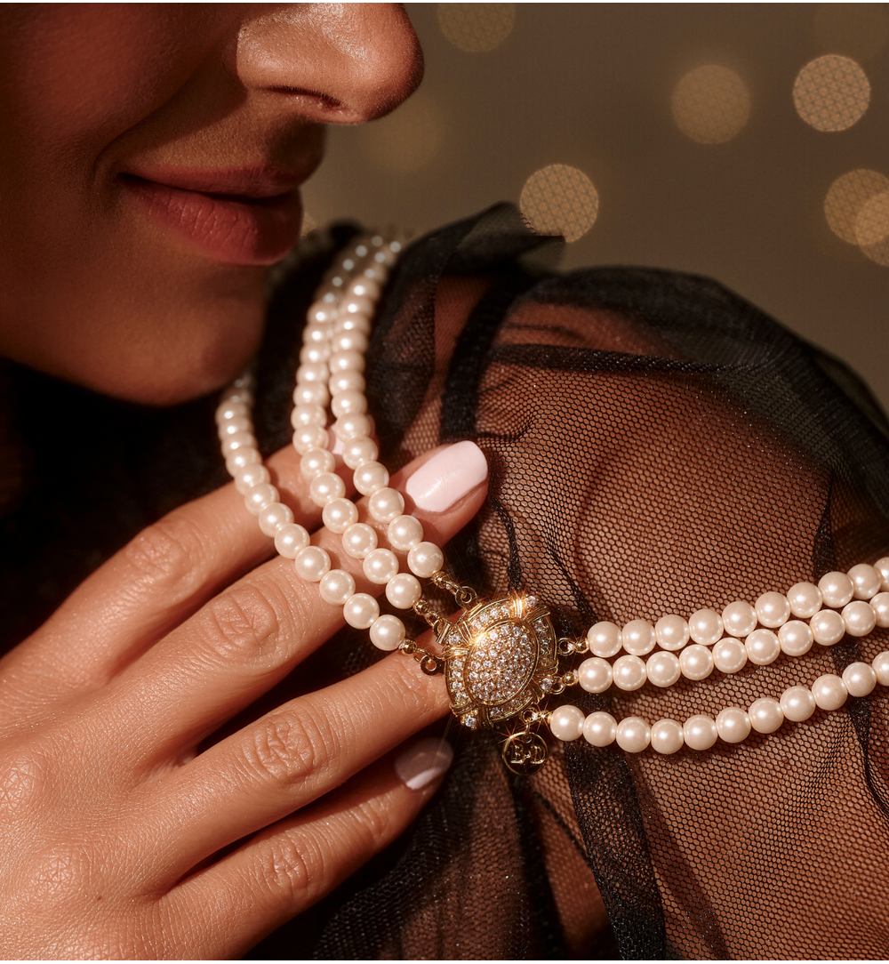 Naszyjnik z perłami i czarnymi koralikami NS0347