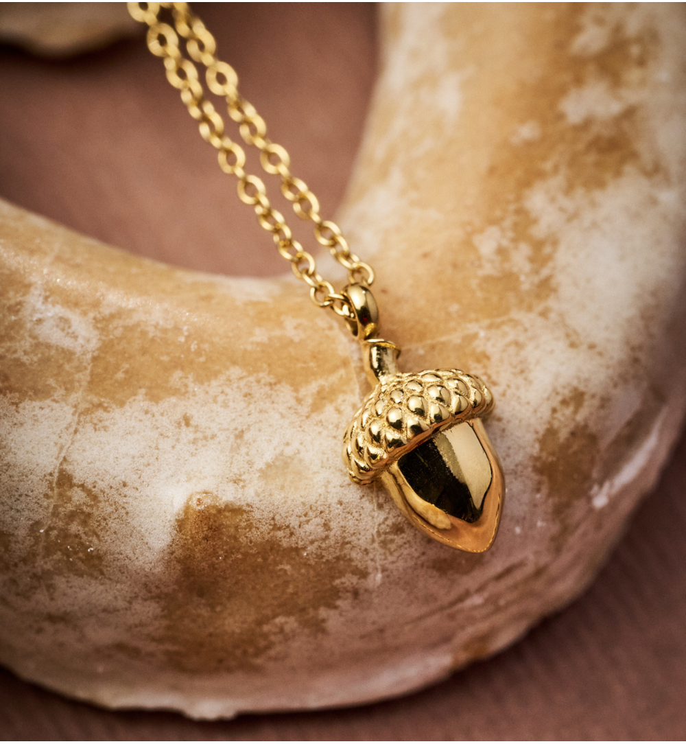 Zestaw świątecznej biżuterii ze złotymi żołędziami ZN0057