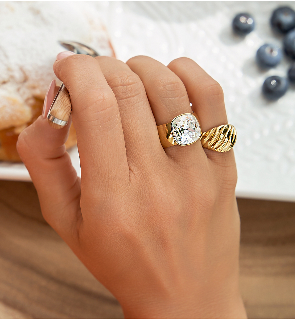 Pierścionek złoty z kryształem Glisser PSA0859